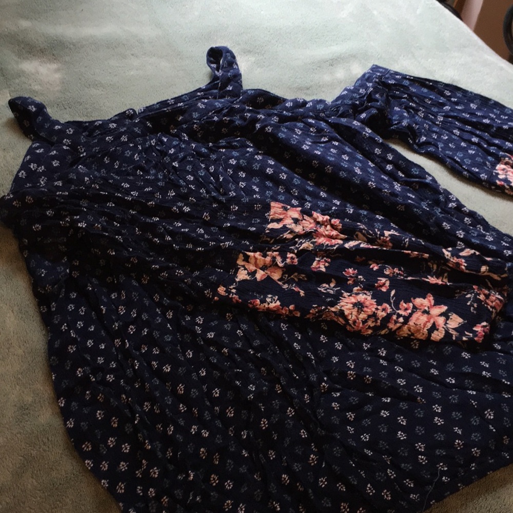 Cold shoulder top